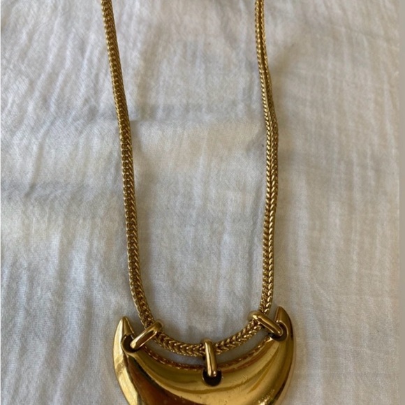 Monet Vintage Gold Tone Pendant Necklace - Picture 4 of 5